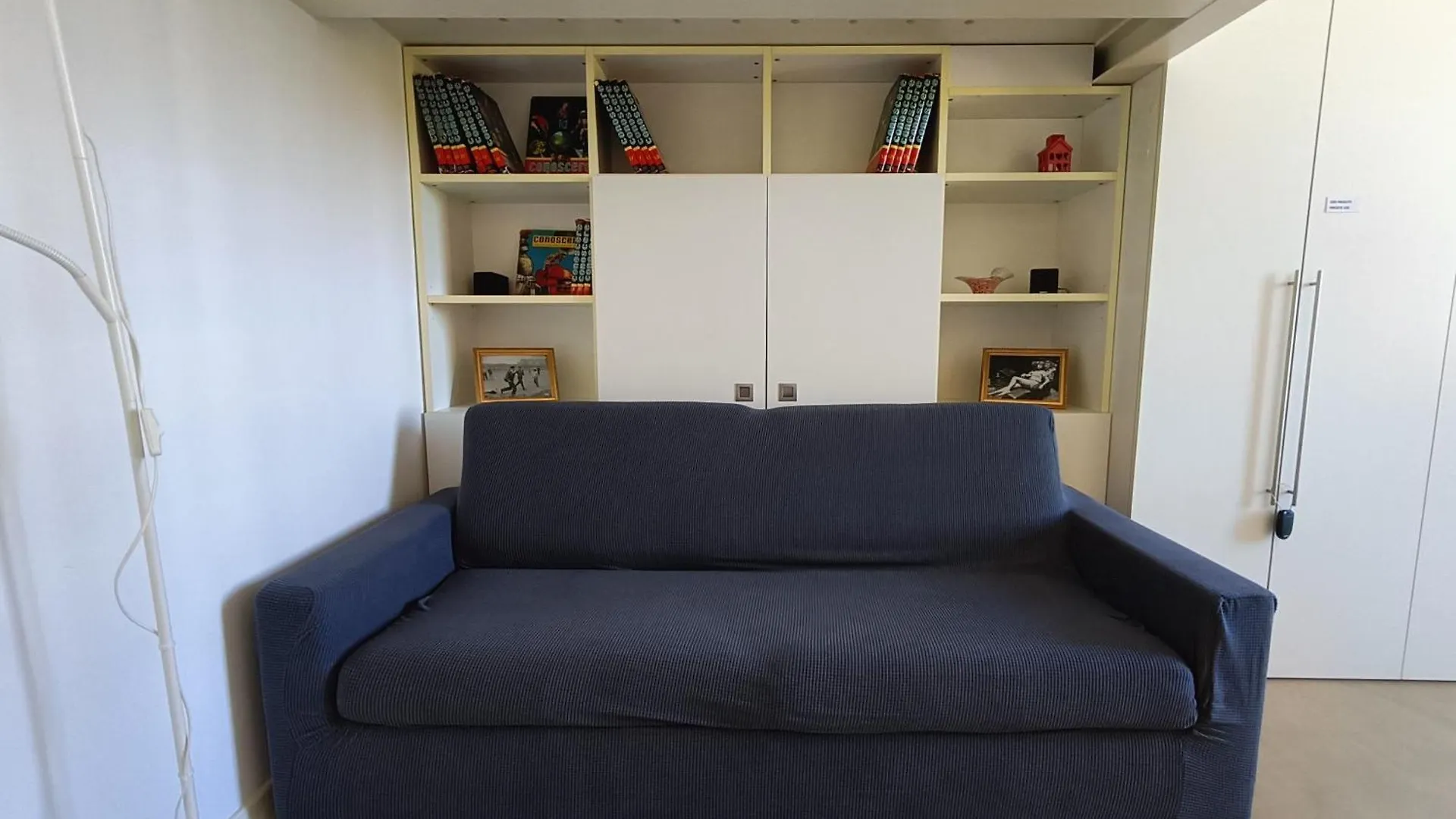 Youhosty - Navigli View Apartment Милан