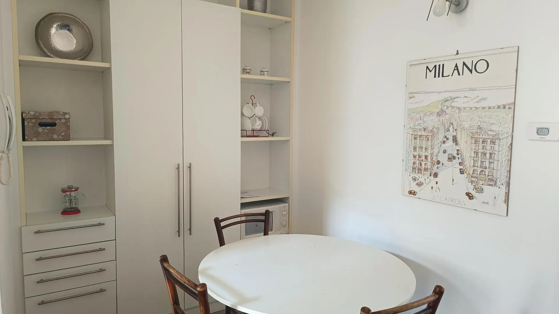 Youhosty - Navigli View Apartment Милан 0*,